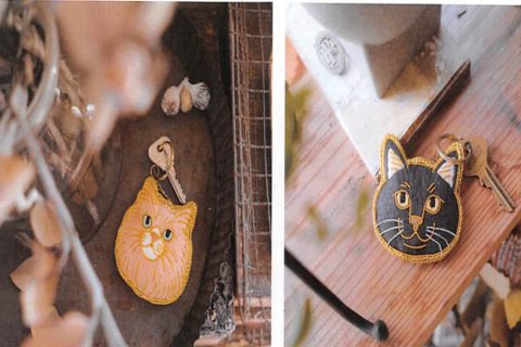 20251211【キシマ】ザリ刺繍のキーホルダーがアツい!!