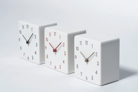 20260116【インターゼロ】キミ昔にもいたよね？の美濃焼の時計